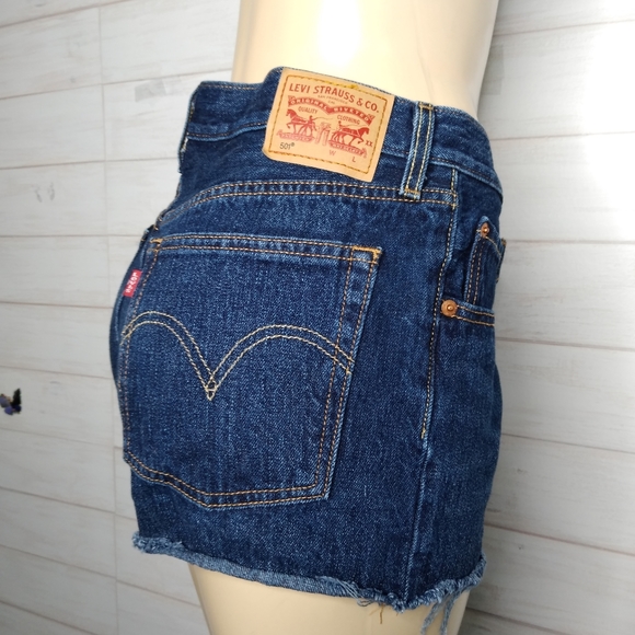Levi's 501 Women's Shorts Dark Wash - Picture 5 of 10